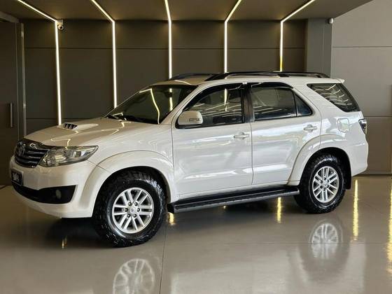 TOYOTA HILUX SW4 2.7 SR 4X2 16V FLEX 4P MANUAL